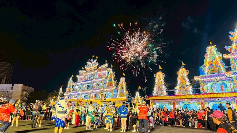 中壢仁海宮祈安五朝福醮 200秒煙火12/17畫下璀璨句點