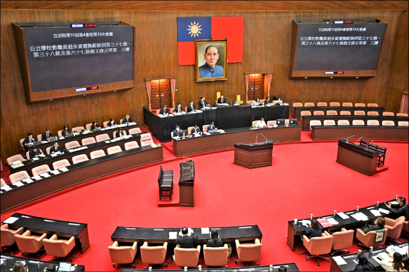 政院擬「不副署」財劃法 民進黨::藍白不認同可提倒閣