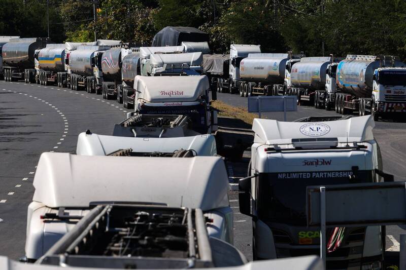 泰柬衝突升溫、防燃料運柬埔寨 泰國切斷入寮國運輸路線