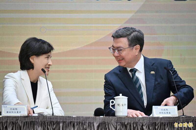 農曆年前交棒鄭麗君改組戰鬥內閣?卓榮泰笑回這句話