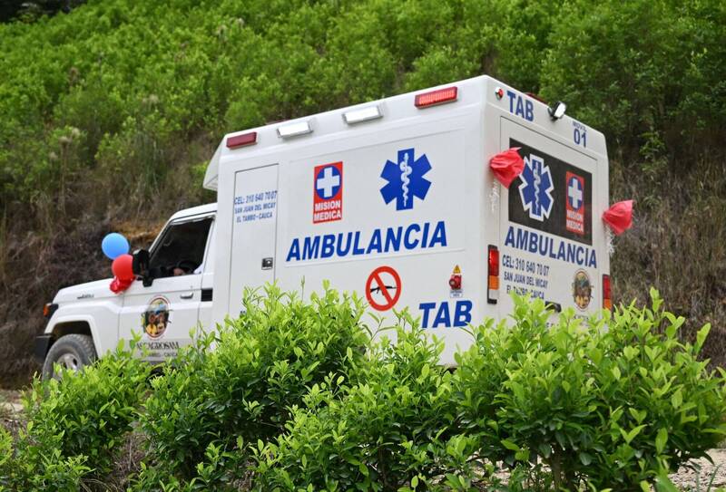 哥倫比亞高中畢旅校車驚傳墜崖 釀17死20傷