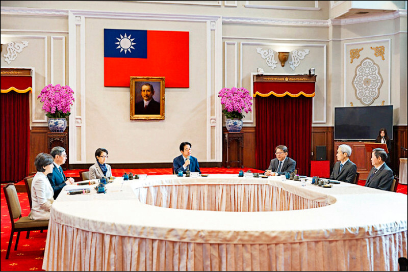 國政茶敘商議財劃法》賴:應在合憲基礎下 確保憲政體制完整