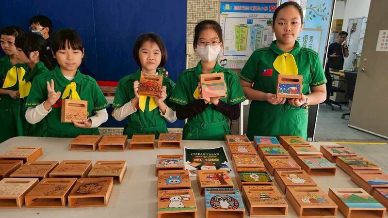 嘉市崇文國小師生製作再生音箱 傳愛尼泊爾