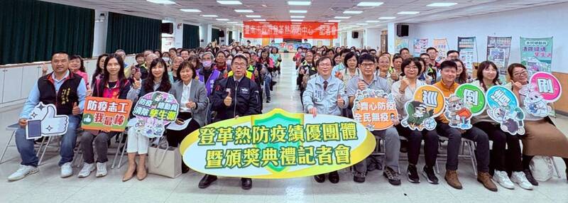 台南防疫有功 莊人祥:社區志工+校園團隊齊力