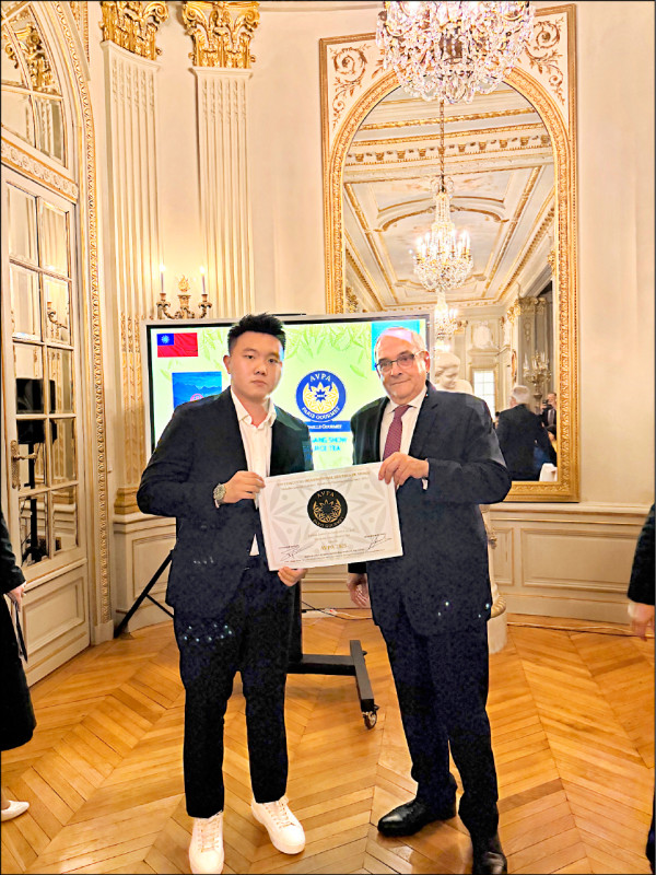 梨山茶農法國奪獎遭中國嗆聲 獲全場聲援