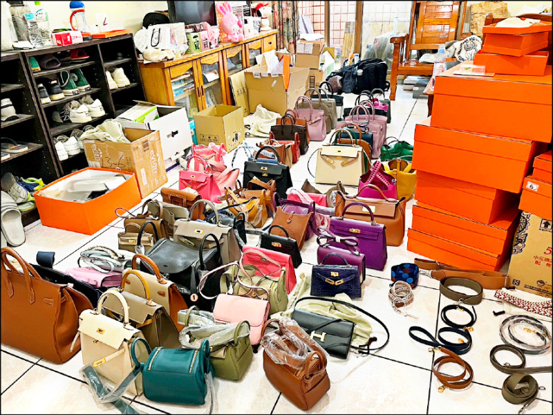 賣仿精品包 首腦「深造」真假難辨