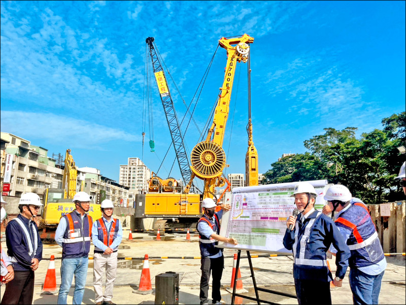 高捷黃線Y16站開挖車站壁體 邁入主體工程