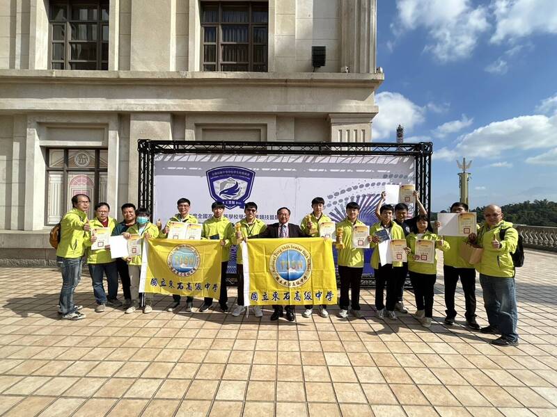 東石高中參加工業技藝競賽 奪3金手獎2優勝