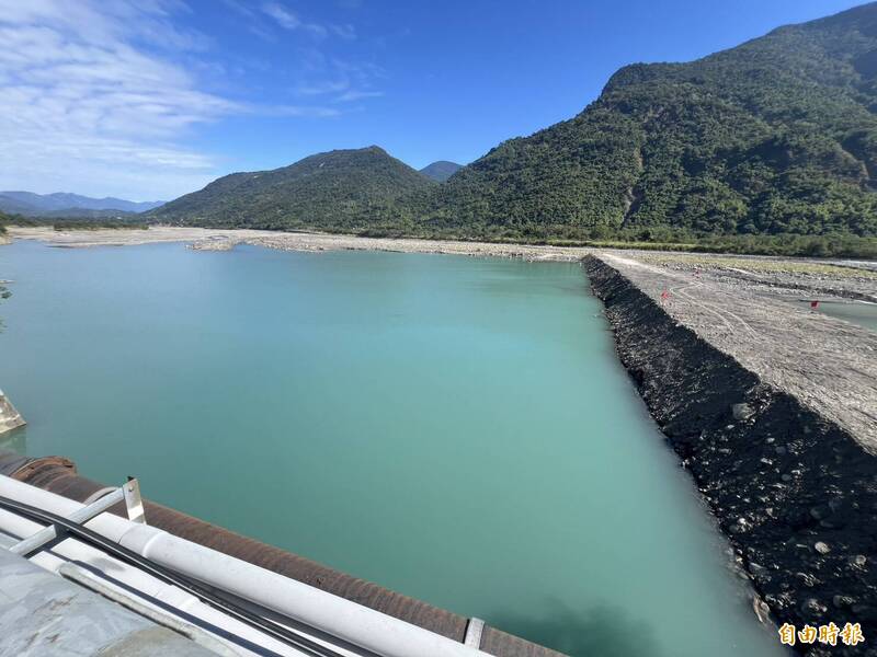 高雄六龜攔河堰蓄水 冬季限量版美景再現