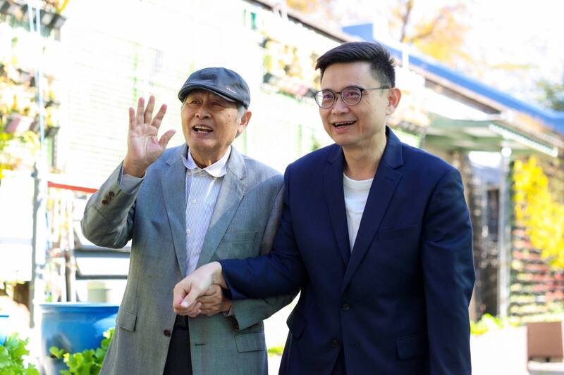 賴瑞隆拚初選踏入邱議瑩根據地 曹啟鴻、陳吉仲驚喜現身