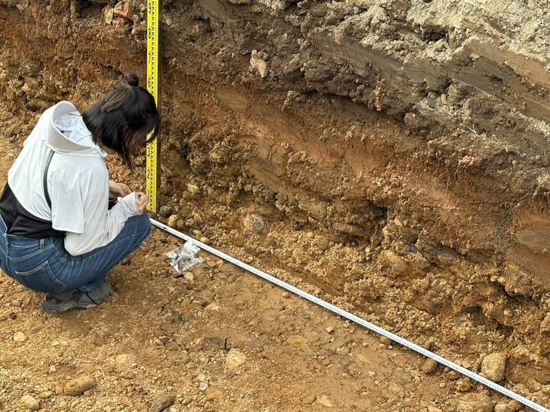 苗栗道路拓寬挖到山佳遺址文物 百歲橋以南將復工