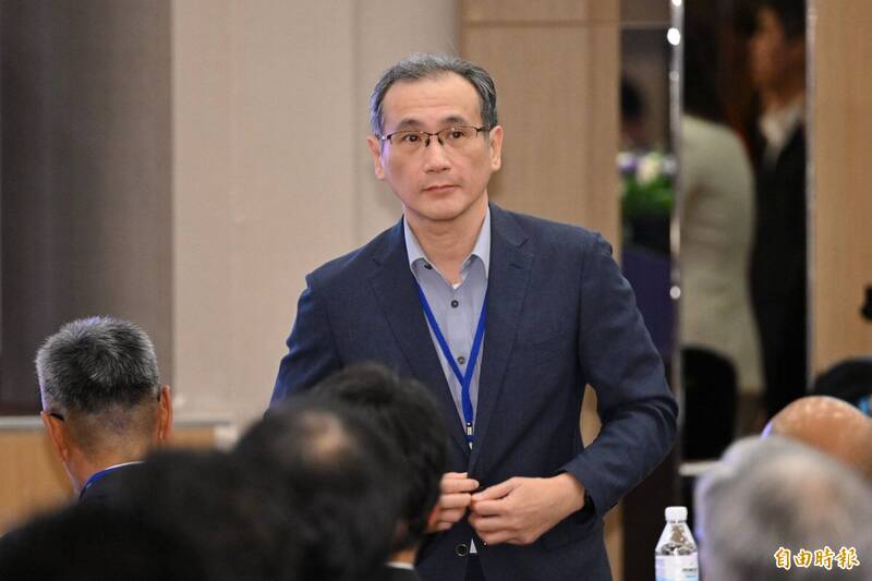 鄭運鵬自揭世曦違規發放獎金 已追回數千萬元