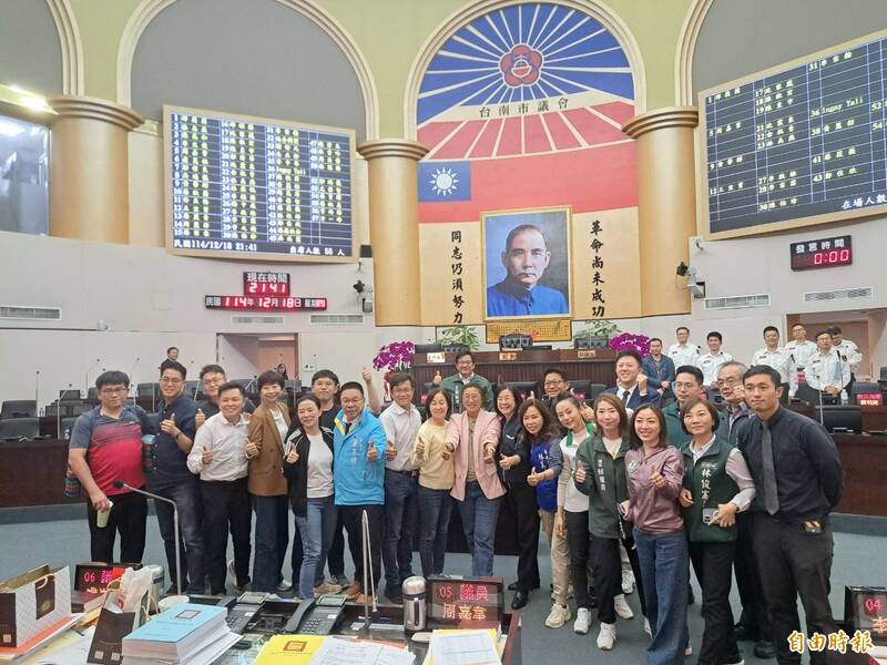 南市議會挑燈完成預算審查 第一選區5議員表現創紀錄