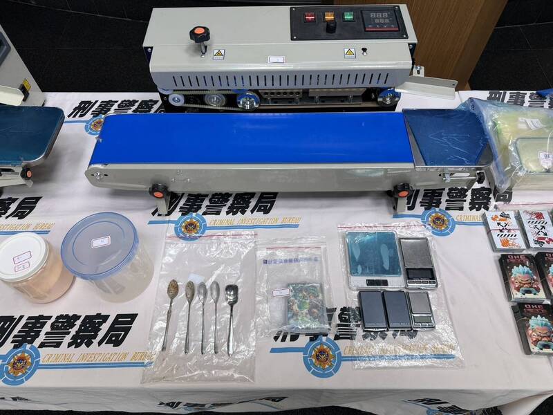 警方查扣毒品分装工具。（警方提供）