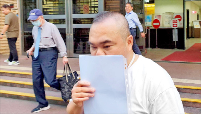 鍾文智潛逃案外案/疑助代簽假報到 約談3副所長