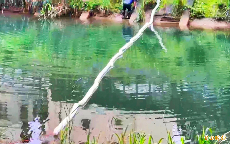 基隆暖暖溪出現白色泡沬 未找到污染源