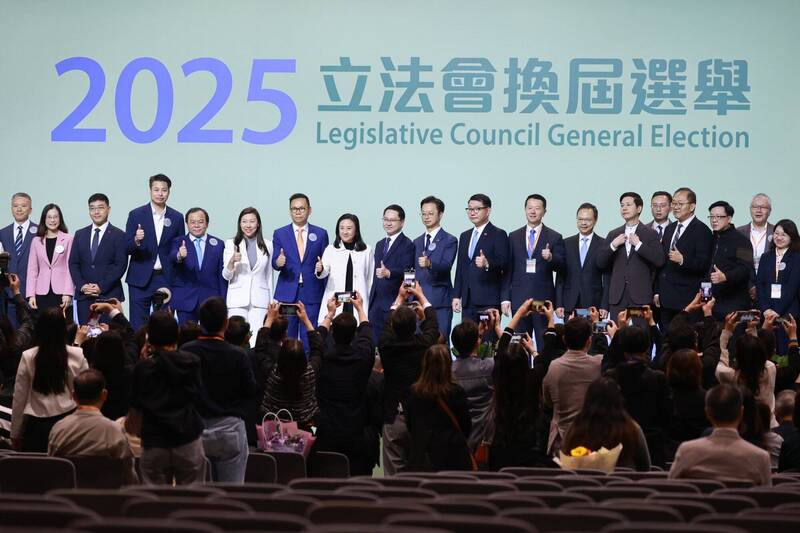 香港立法會選舉5人被捕 李忠憲:連不投票的自由都沒有