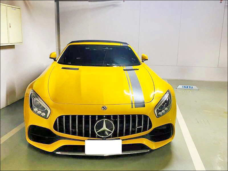 國磐公司負責人秦朝添違法吸金，賓士GT跑車遭查扣，行政執行署以二八〇萬元拍出。（民眾提供）