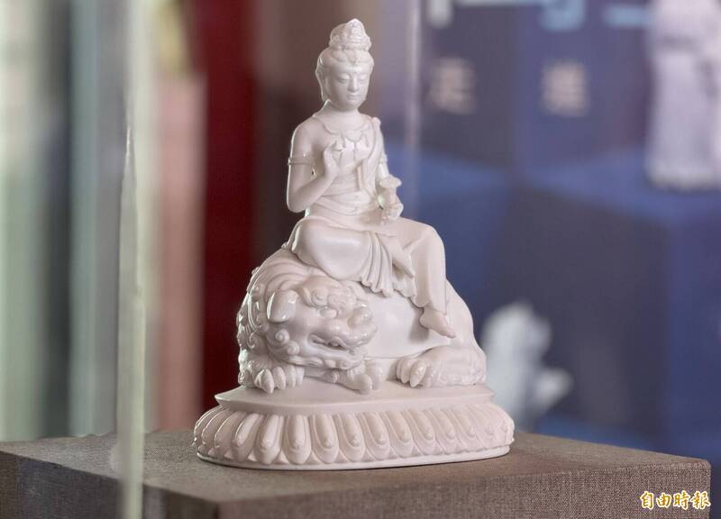 金門歷史民俗博物館建館15週年 「德化瓷」72件精品留金門典藏