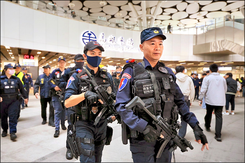 動員逾200警力 高雄交通樞紐最高級維安