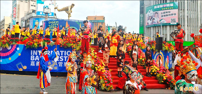 嘉市管樂節 國內外55支團隊踩街