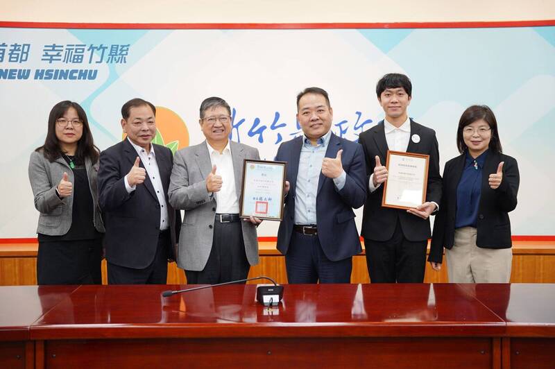 「以竹代塑」綠科技!新竹青創團隊「先進材」勇奪全國新創大獎!