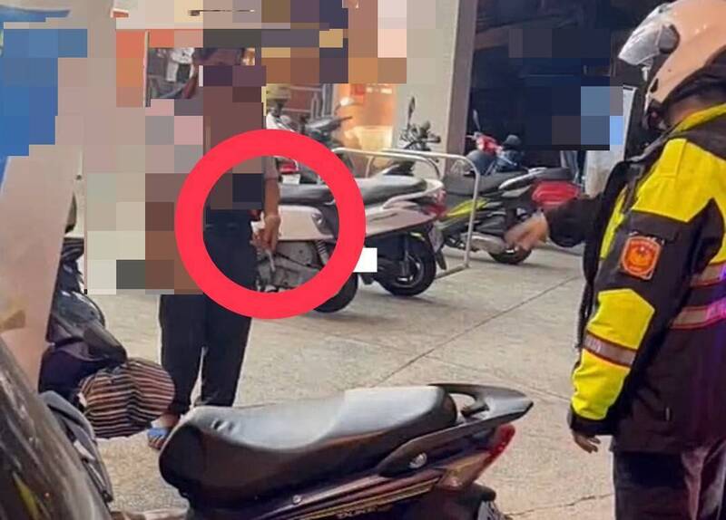 全民警戒!彰化市男手持鐮刀逛大街 民眾立刻報警帶回管束