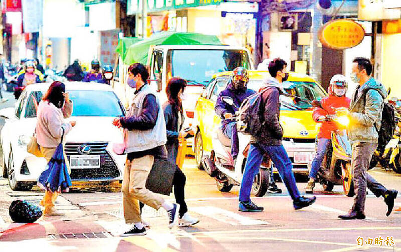 《TAIPEI TIMES》 MOTC to amend road rules
