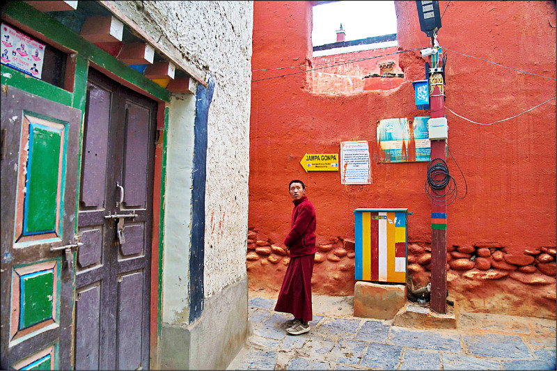 中國輸出監視器 尼泊爾配合監控藏族