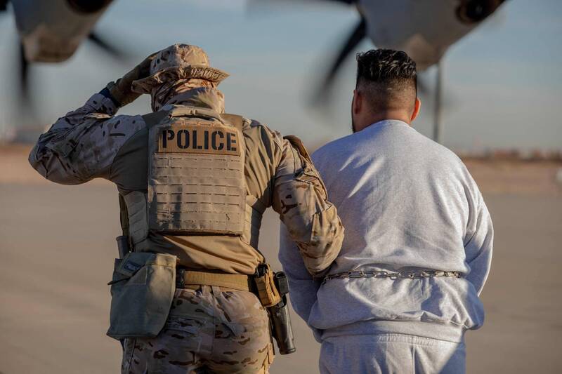 �������������Ӵaᘌ��Ƿ�������x�����N��ÿ�ˌ����I��3000��Ԫ���D�鱻�������P��߅�����l�����ķǷ����񡣣��������Y���գ�