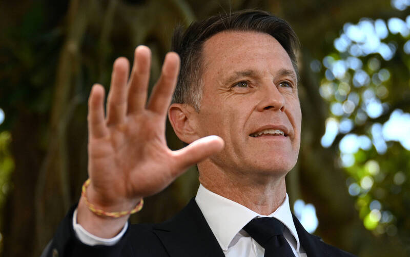 澳洲海灘槍擊案嫌犯 因官僚失誤延遲獲得槍枝許可證而非遭懷疑