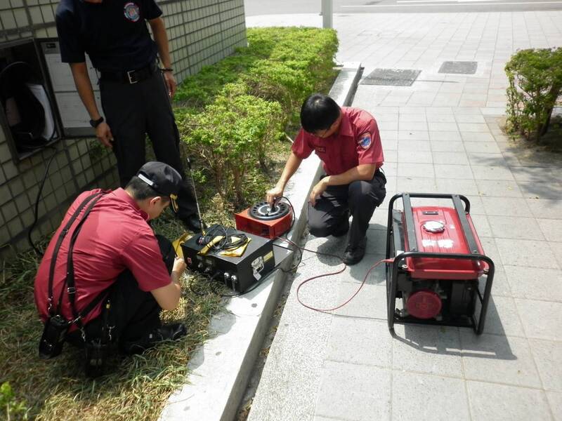 消防局透過中繼台延伸無線電訊號。（消防局提供）