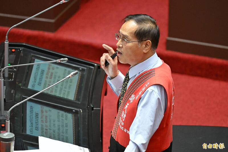 藍委鄭天財涉收業者供養逾7百萬被起訴 具體求刑10年以上