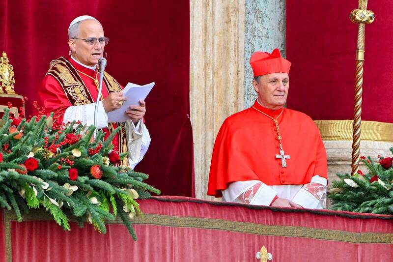 教宗在耶誕文告中，談到為和平禱告。（法新社）