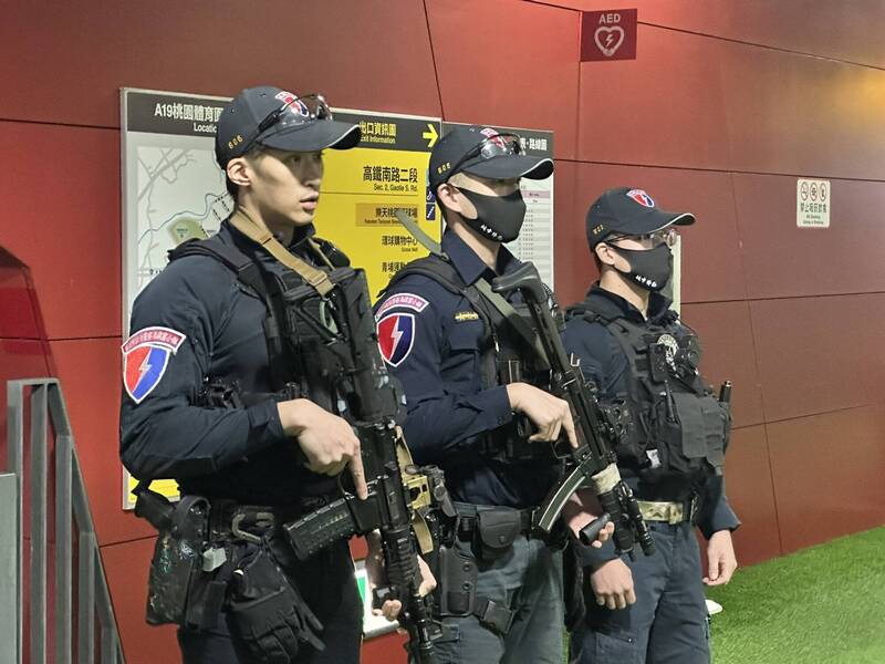 桃园市警察局捷运警察队与桃园大众捷运公司，在机场捷运A19桃园体育园区站举行「多重灾害模拟演练」。（捷警队提供）