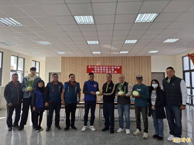 副議長藍凱元結合公益團體 跨縣市捐贈物資關懷澎湖弱勢