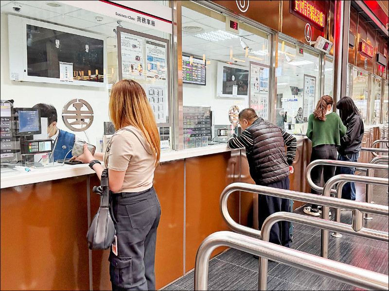 漲價半年 台鐵運量營收雙增