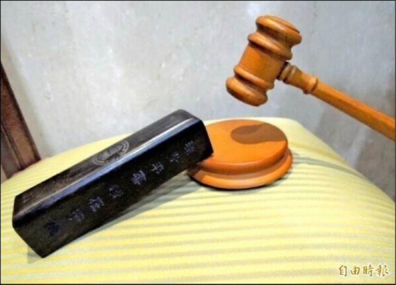 2寶爸賣帳戶助詐567萬 判1年 再賠250萬