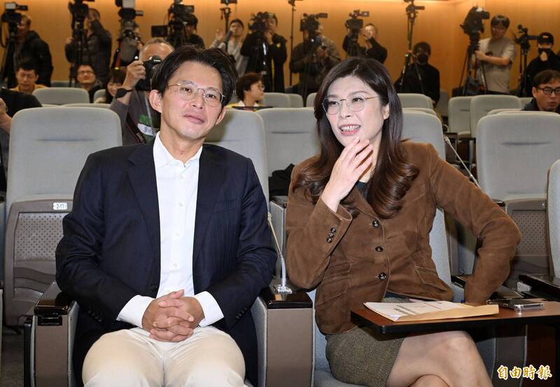 中共宣布「圍台軍演」 吳靜怡：藍白沒掌握情資還是故意裝瘋賣傻傻？