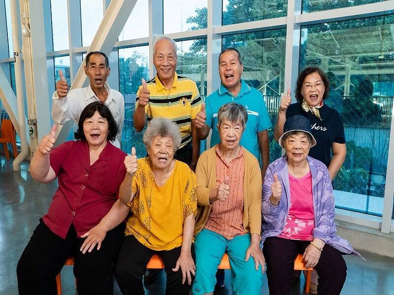 屏縣放寬長者假牙補助基準 擴大照顧長輩牙口健康