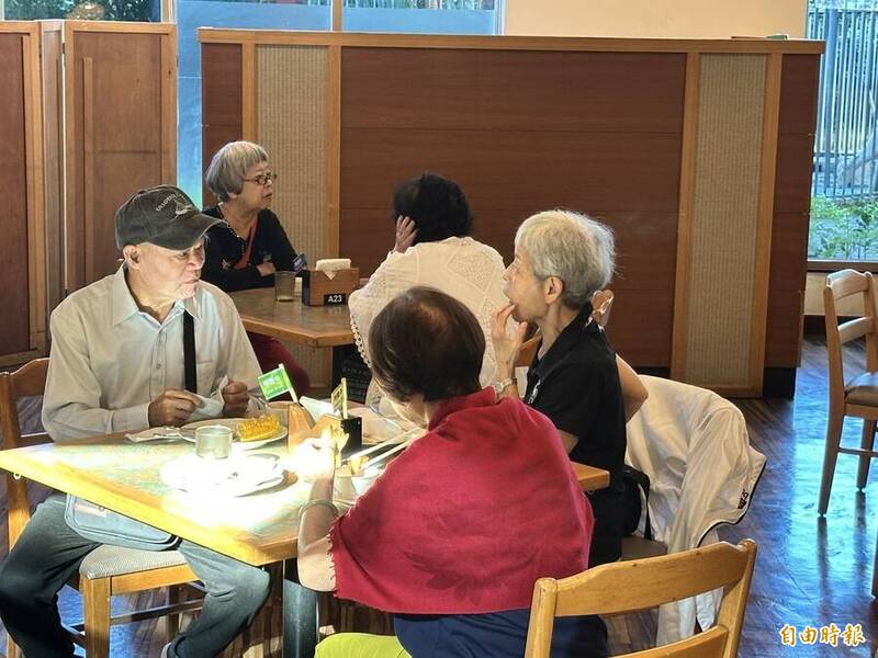 「高年級」救國旅2-1》不甩酸民、不追CP值 他們旅遊獨鍾墾丁