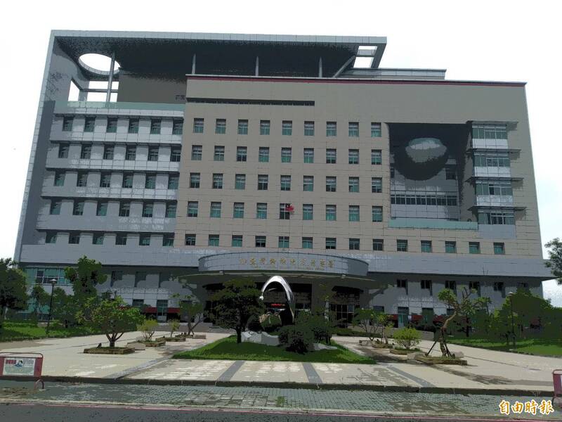 高雄女嬰獨留家中猝死 20歲爸媽涉嫌過失致死、各5萬交保