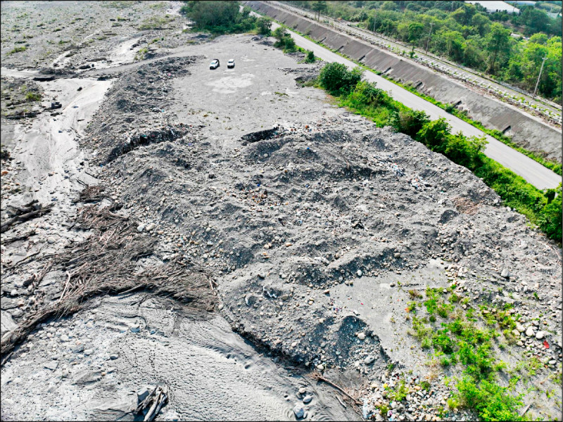 雲嘉彰投狂倒廢棄物 相當7座奧運泳池