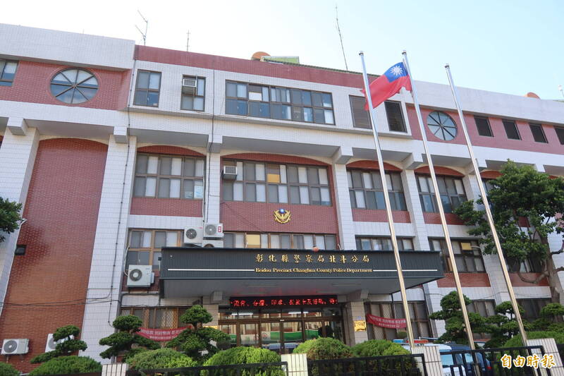 彰化埤头2日深夜传枪响,北斗警分局获报迅速抵达,逮捕开枪男子。(记者陈冠备摄) 彰化埤头2日深夜传枪响,北斗警分局获报迅速抵达,逮捕开枪男子。(记者陈冠备摄)