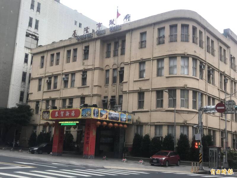 不滿用水問題男打「1999」嗆砍謝國樑、到市府殺人 法院判刑2月