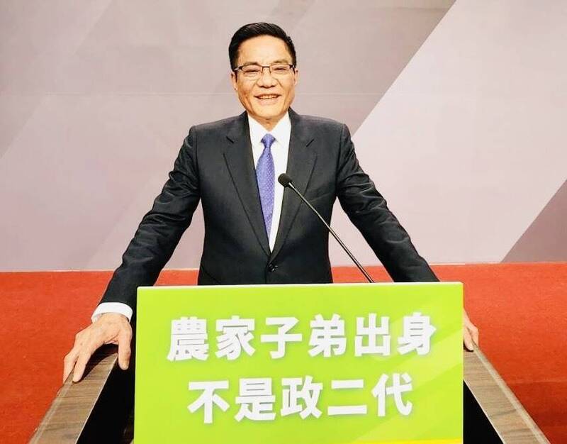 綠嘉義縣長初選政見會》黃榮利發豪語：3年還債44億 第4年發現金