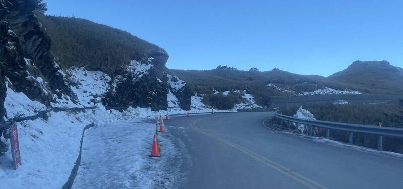 追雪注意!強冷空氣南下路面可能結冰 合歡山公路夜間封閉