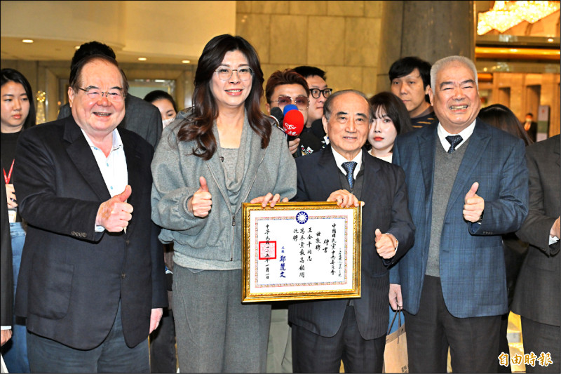 藍聘最高顧問 王期許大家天下為公不自私