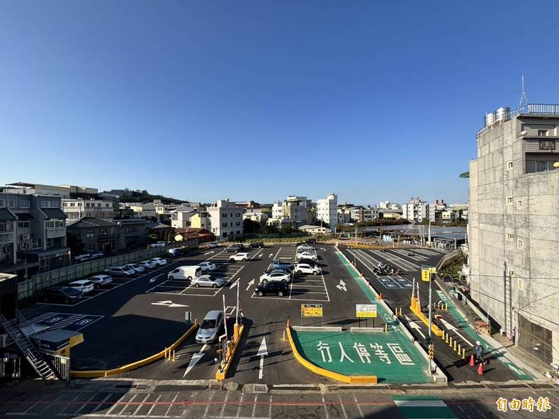 免費給停生亂象 苗栗南苗市場停車場1/9起收費