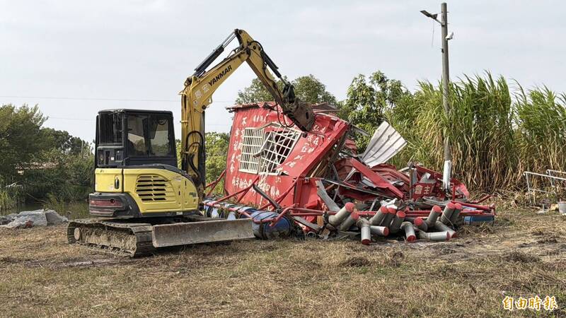 南市第3度強拆共產黨違建旗座 黃偉哲強調國家尊嚴不容踐踏